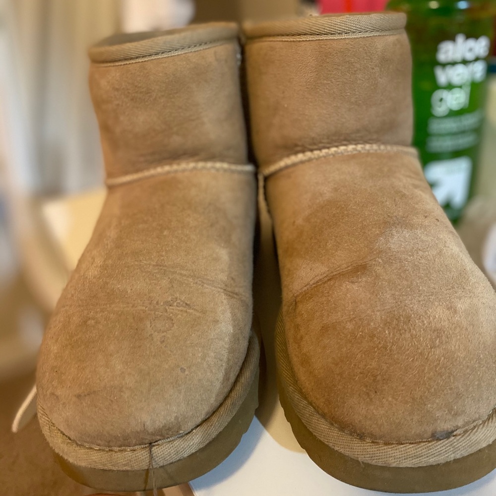 UGG Classic Mini Boot